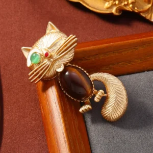 Matte Gold Cat Pin with Pearl